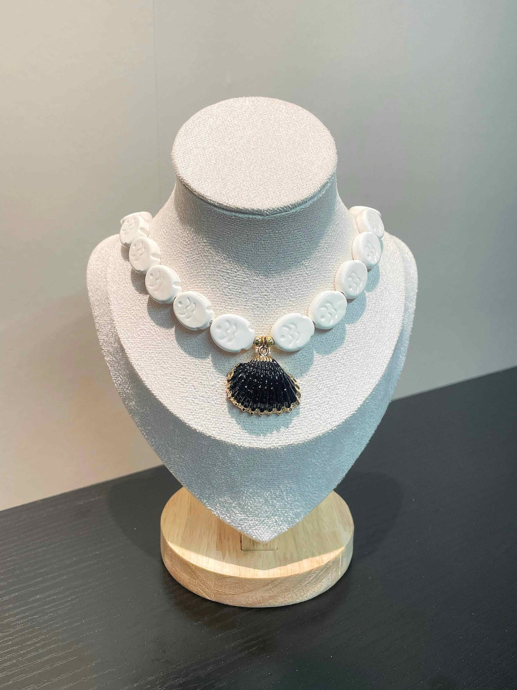 White Ceramic Dried Fish And Seashell  Pet Necklace