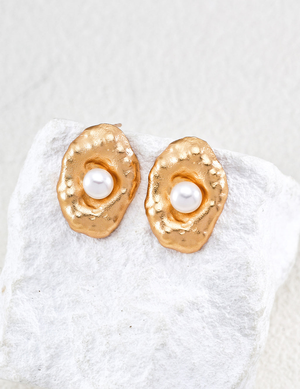 Vintage gold handcrafted pearl stud earrings