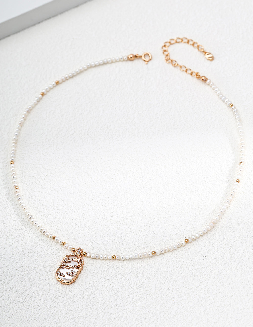 Vintage Golden Soaring Series Pearl Necklace