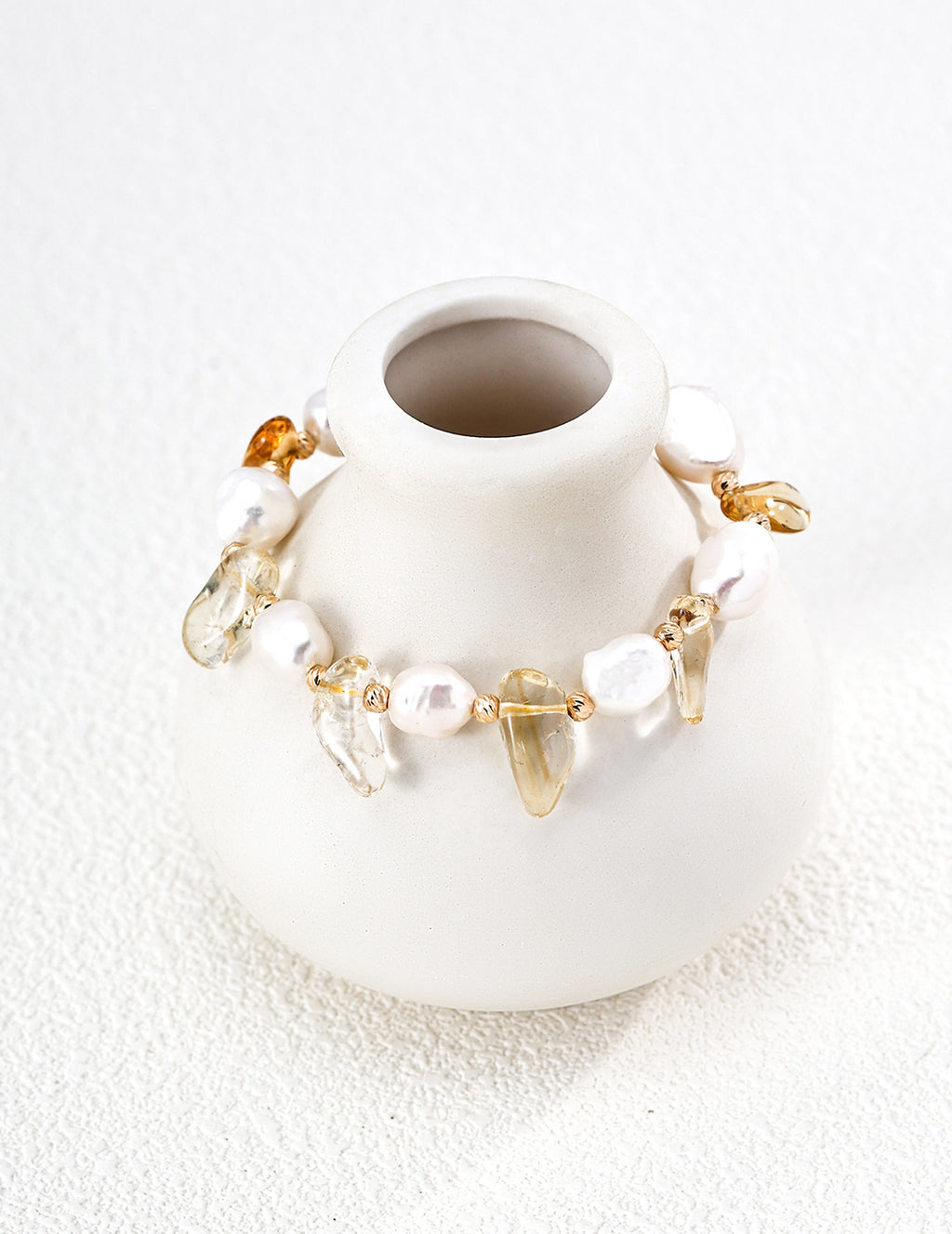 Natural pearl and crystal bracelet