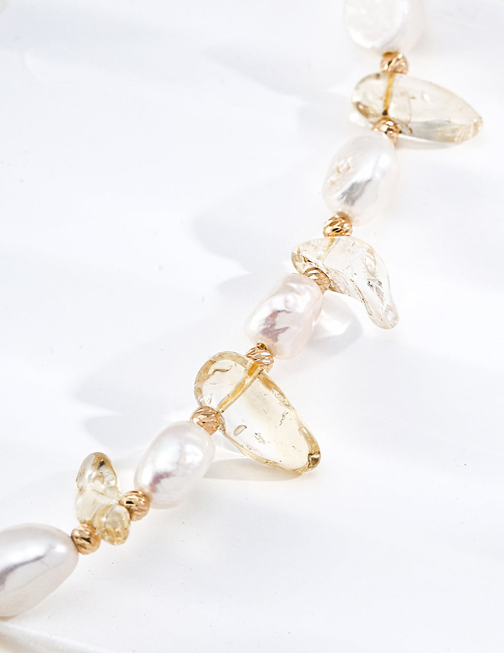 Natural pearl and crystal bracelet