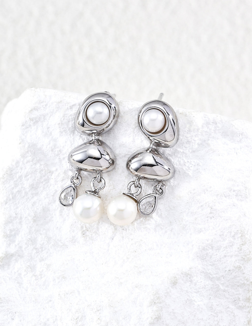 Golden Dewdrop Series Pearl and Zirconia Earrings