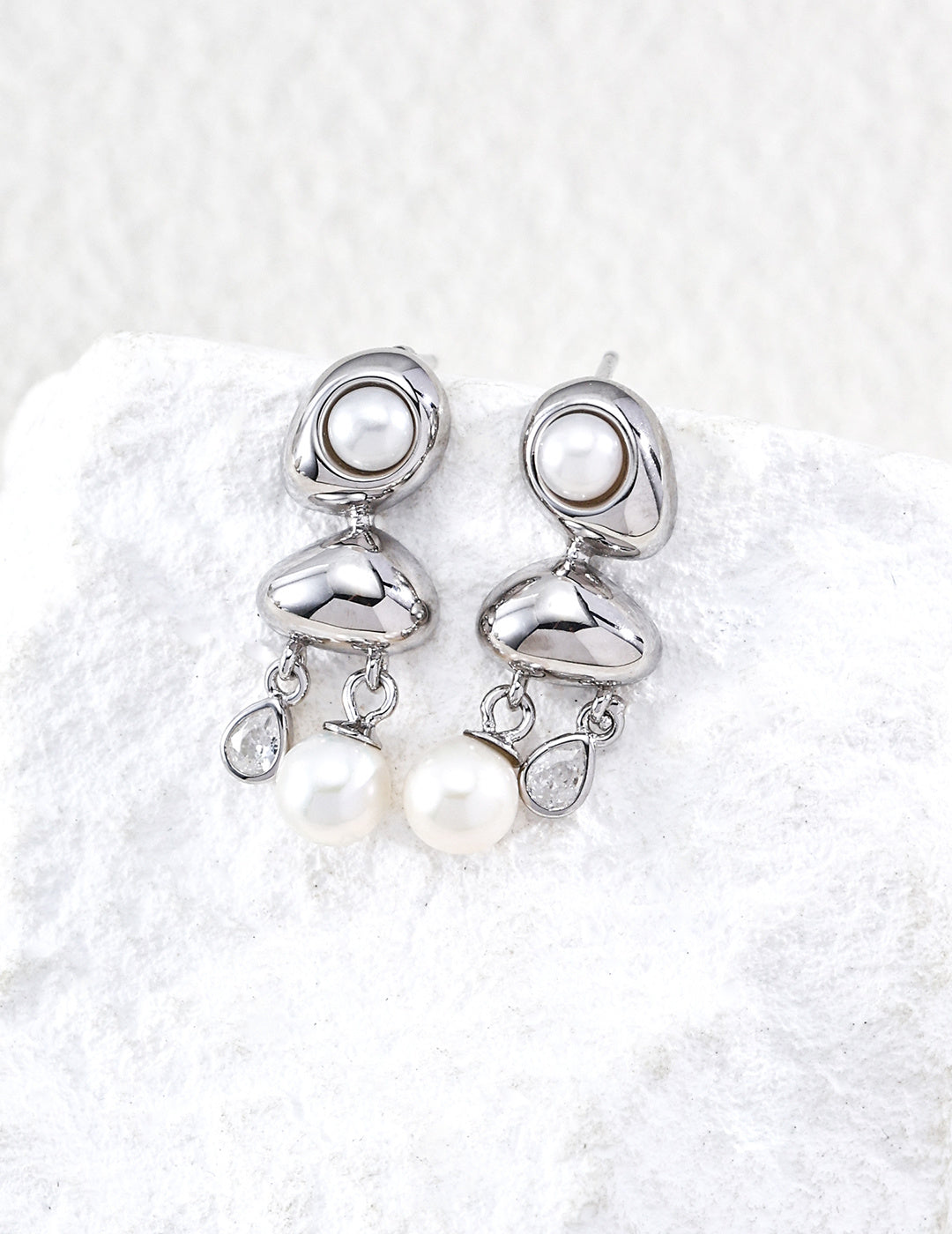 Golden Dewdrop Series Pearl and Zirconia Earrings