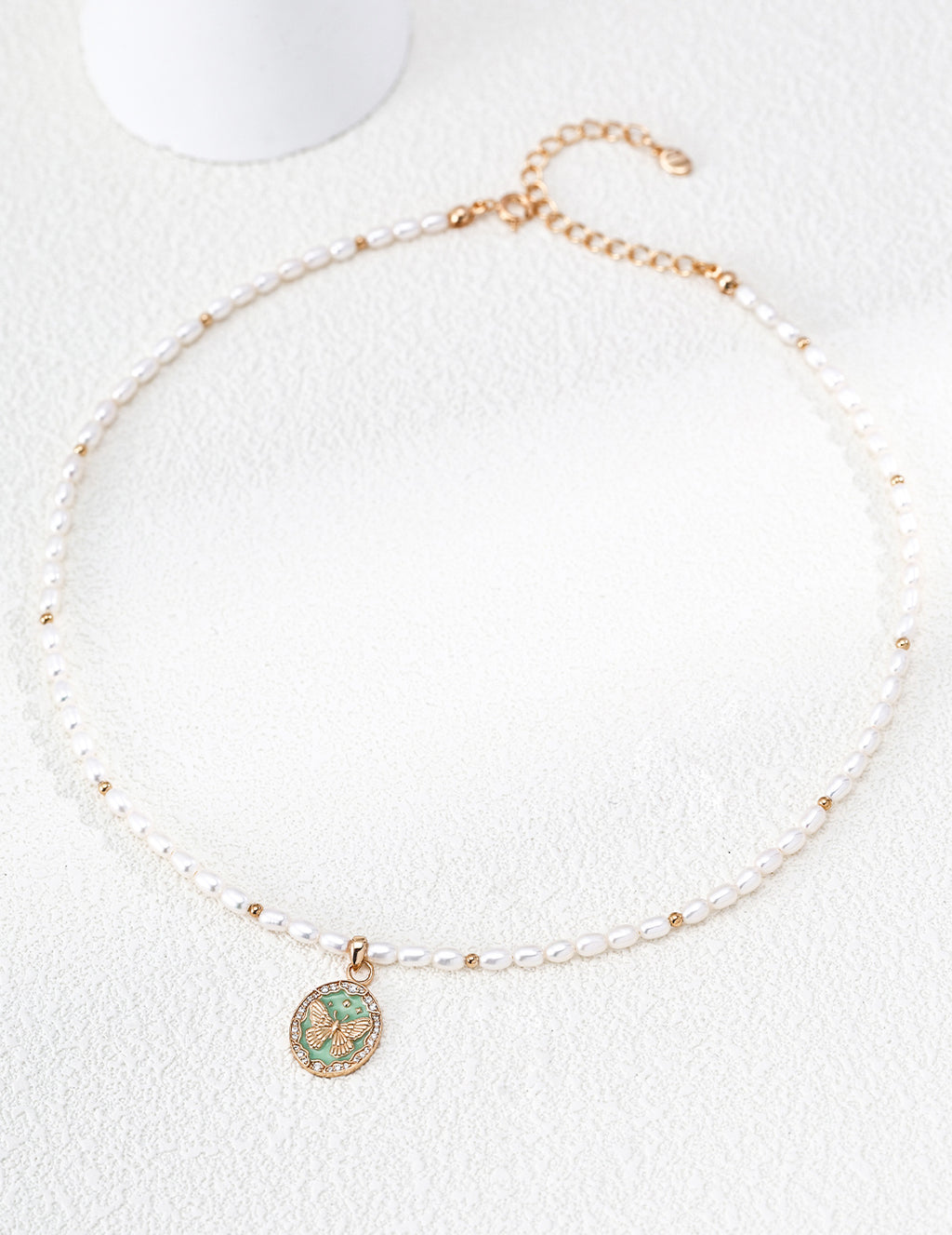 Encountering Lucky Butterfly Series Pearl and Zirconia Necklace