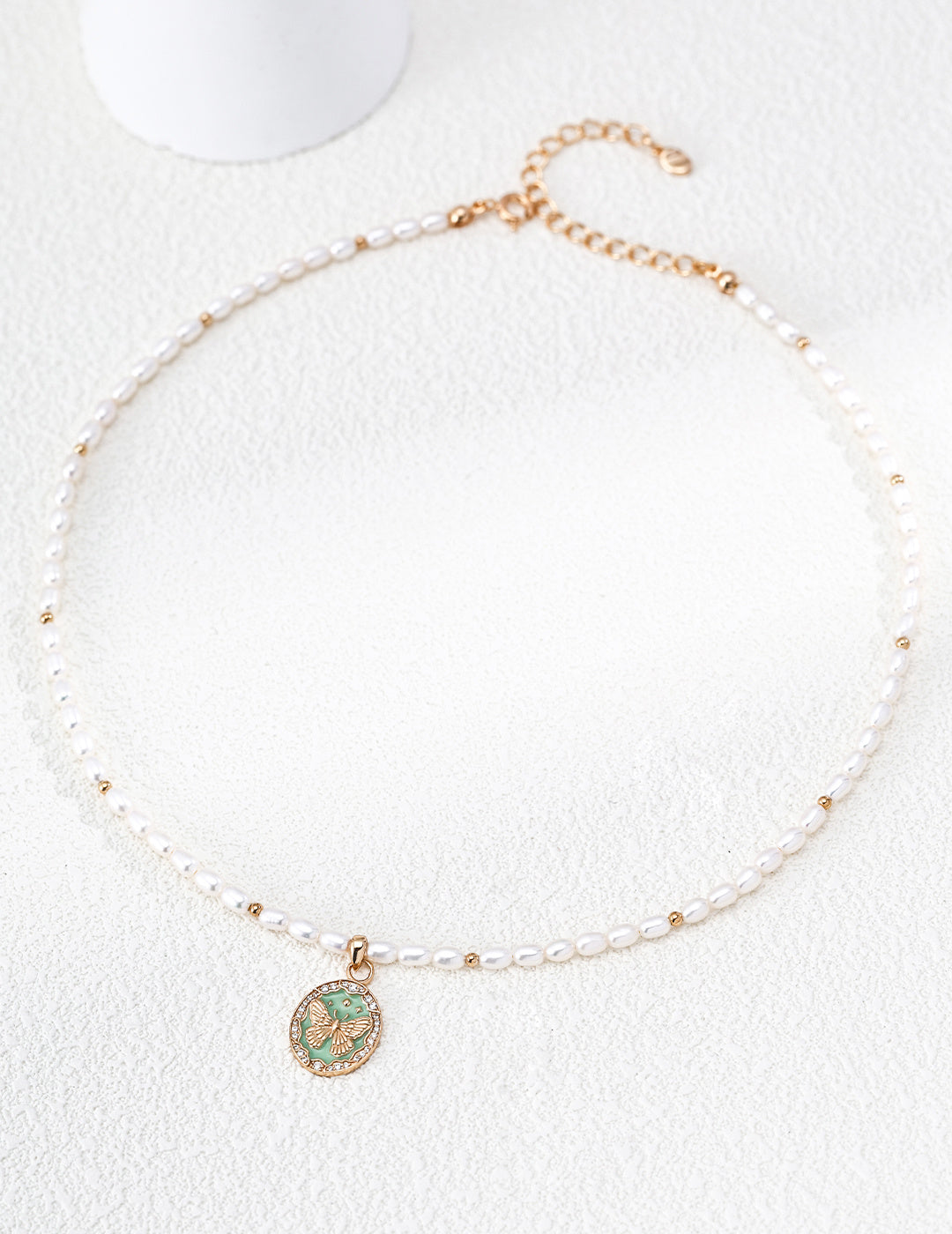 Encountering Lucky Butterfly Series Pearl and Zirconia Necklace