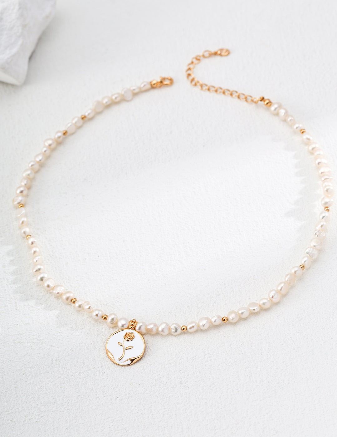 S925 Sterling Silver Simple Natural Pearl Drop Rose Pendant Necklace