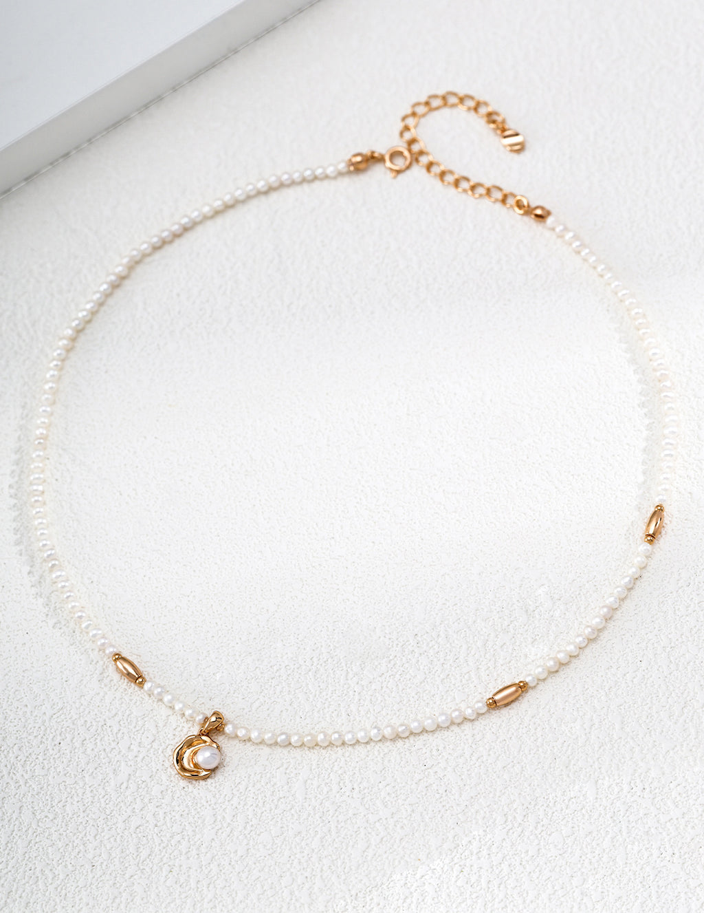 Natural pearl necklace