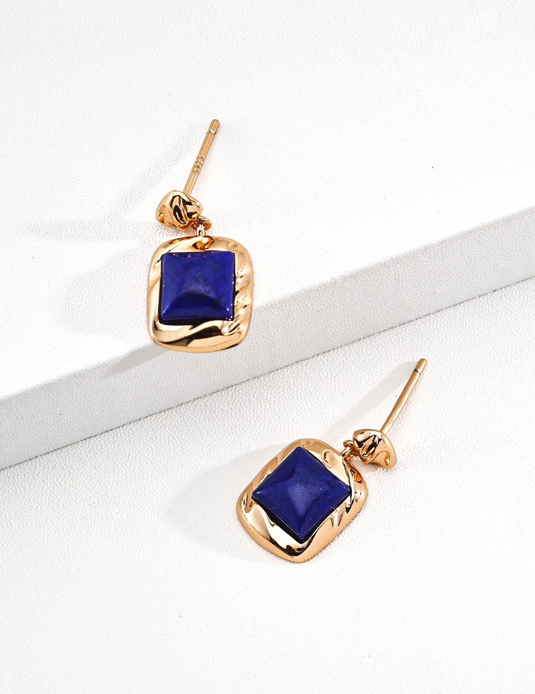 Vintage gold sugar cube lapis lazuli earrings