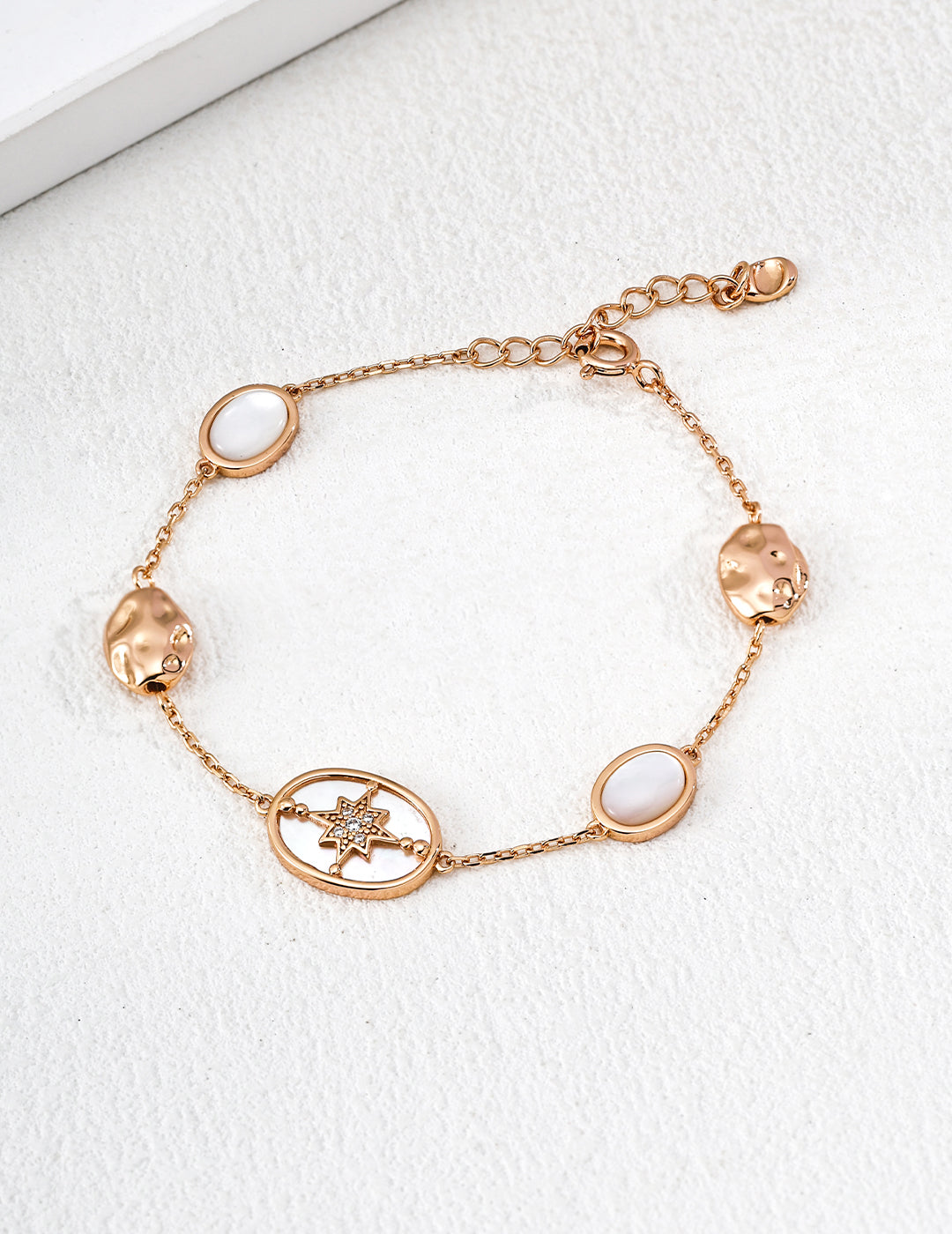 Starry mother-of-pearl/lapis lazuli bracelet