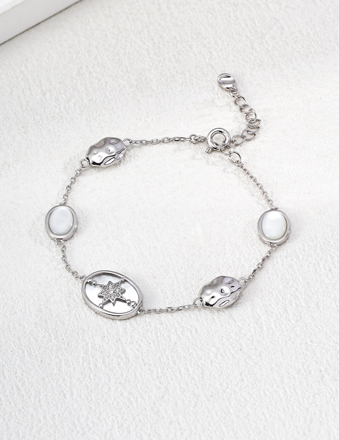 Starry mother-of-pearl/lapis lazuli bracelet