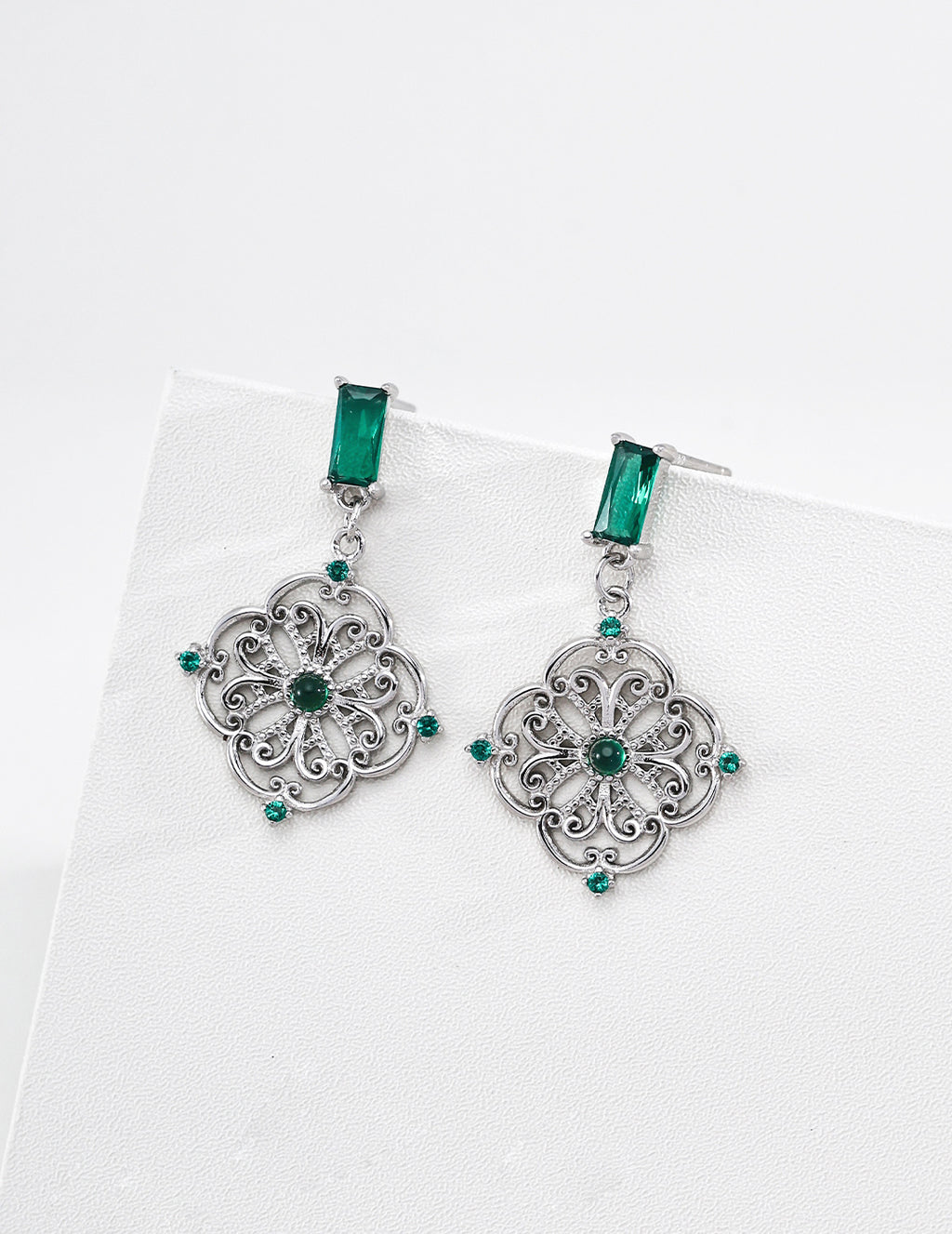 S925 Sterling Silver Vintage Design Zirconia Earrings
