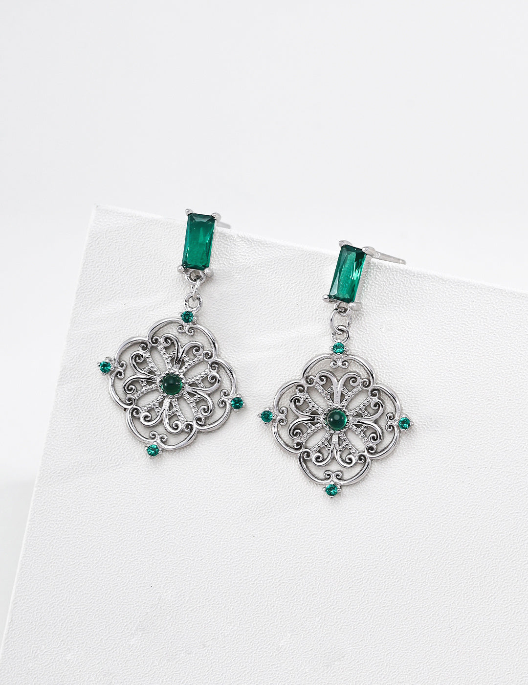 S925 Sterling Silver Vintage Design Zirconia Earrings
