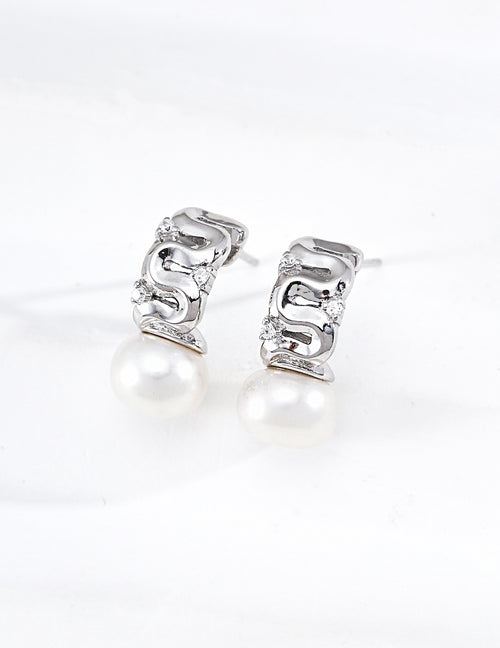 Pearl and zircon earrings